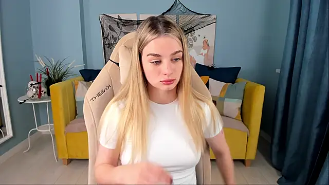 Snapshot of SweetyLicky chatting on October 27, 2025, 4:08 pm SweetyLicky online show from October 27, 2025, 4:08 pm