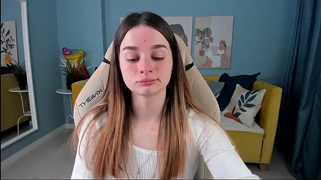 SweetyLicky online show from September 9, 2025, 2:37 pm