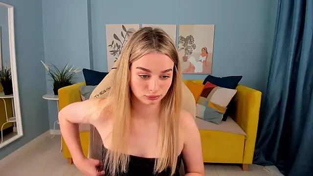 Snapshot of SweetyLicky chatting on October 22, 2025, 4:17 pm SweetyLicky online show from October 22, 2025, 4:17 pm