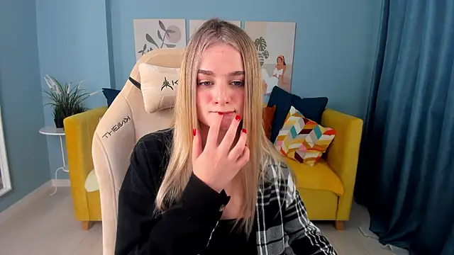 Snapshot of SweetyLicky chatting on October 11, 2025, 4:08 pm SweetyLicky online show from October 11, 2025, 4:08 pm