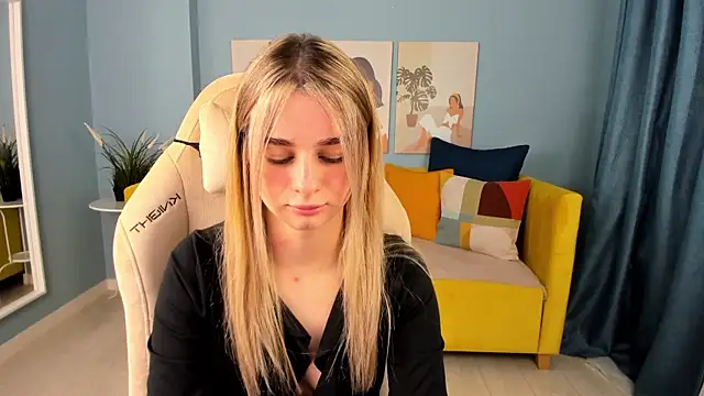 Snapshot of SweetyLicky chatting on October 21, 2025, 4:50 pm SweetyLicky online show from October 21, 2025, 4:50 pm