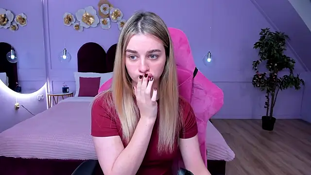 SweetyLicky online show from November 8, 2025, 4:10 pm