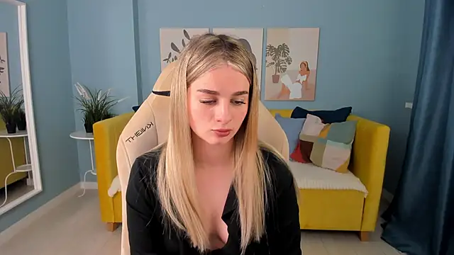 Snapshot of SweetyLicky chatting on September 30, 2025, 4:24 pm SweetyLicky online show from September 30, 2025, 4:24 pm