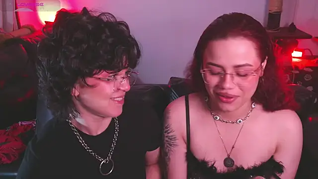 marsearth22  online show from December 23, 2025, 1:49 am