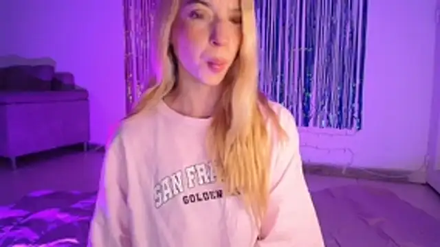 Snapshot of Alina_Lee_t chatting on November 6, 2025, 2:59 am Alina Lee t online show from November 6, 2025, 2:59 am