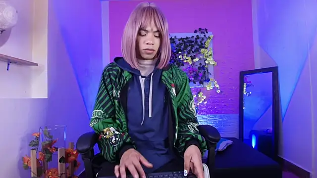 Snapshot of Katy_bratz_ chatting on October 6, 2025, 12:56 am Katy bratz online show from October 6, 2025, 12:56 am