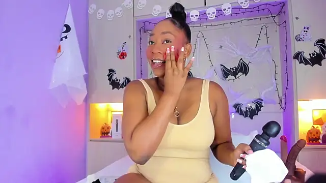 CassiieLondon online show from November 2, 2025, 1:21 am