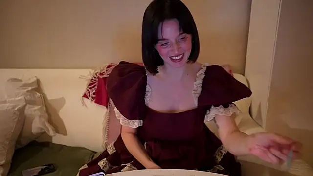 ellaa91 online show from December 19, 2025, 5:04 pm