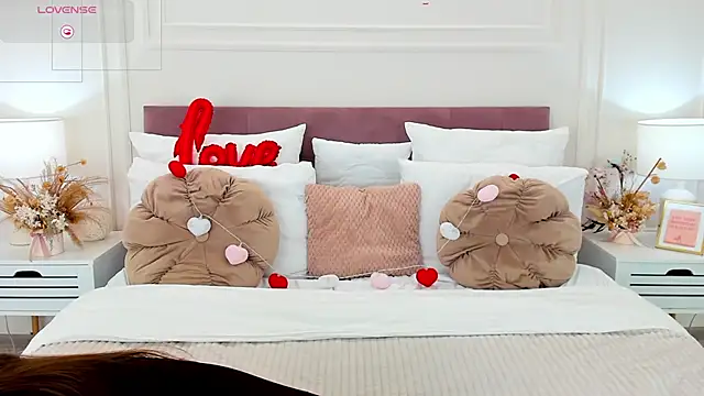 ToriSonn online show from February 21, 2026, 6:15 am