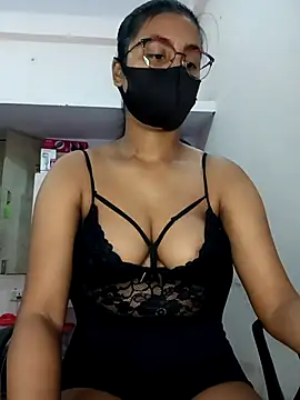 hotmanshi online show from October 16, 2025, 12:35 pm