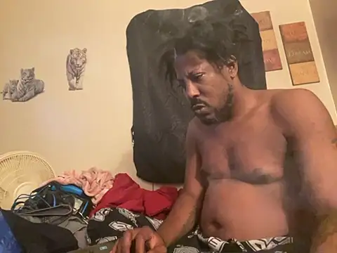 viceutk1 online show from October 12, 2025, 4:47 am