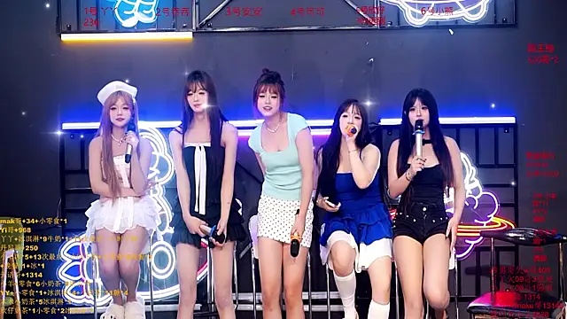 EYgirl222 online show from October 10, 2025, 8:15 am