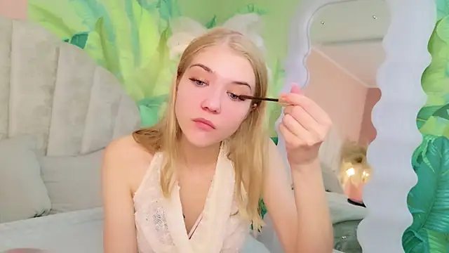 4example Chloe online show from July 12, 2026, 5:41 am