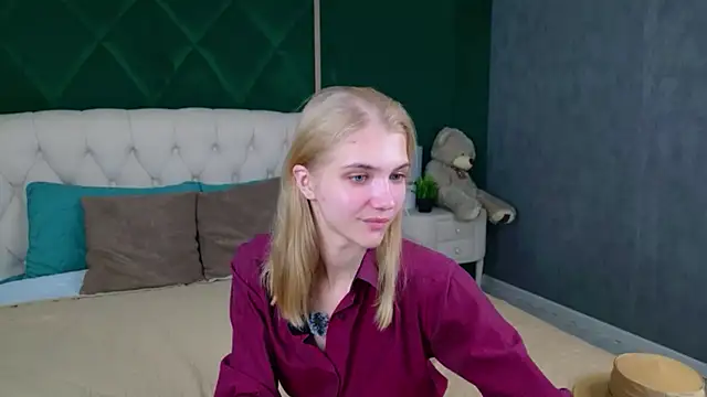4example Chloe online show from July 14, 2026, 5:34 am