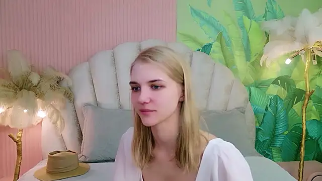4example Chloe online show from July 1, 2026, 5:30 am