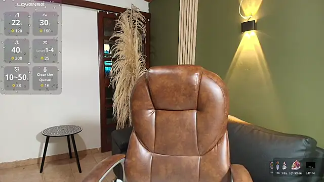 Snapshot of DanielaMonroe chatting on October 31, 2025, 1:08 pm DanielaMonroe online show from October 31, 2025, 1:08 pm