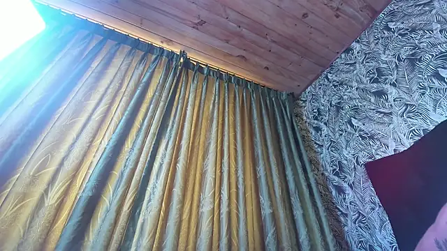 Snapshot of DanielaMonroe chatting on September 24, 2025, 8:26 pm DanielaMonroe online show from September 24, 2025, 8:26 pm