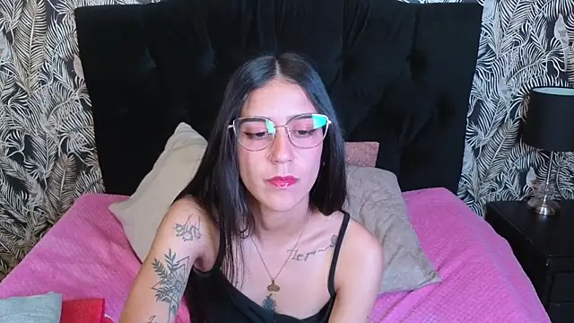 DanielaMonroe online show from February 9, 2026, 9:02 pm