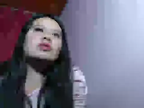 nina kisslove online show from October 20, 2025, 4:51 pm