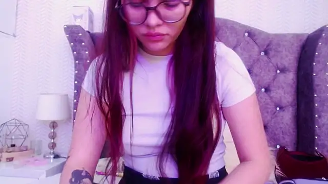 RavenLove  online show from October 28, 2025, 2:49 pm