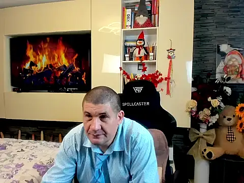 Snapshot of SpartacusDaddy48 chatting on February 26, 2026, 4:40 pm SpartacusDaddy48 online show from February 26, 2026, 4:40 pm