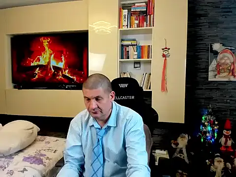 Snapshot of SpartacusDaddy48 chatting on February 24, 2026, 4:57 am SpartacusDaddy48 online show from February 24, 2026, 4:57 am