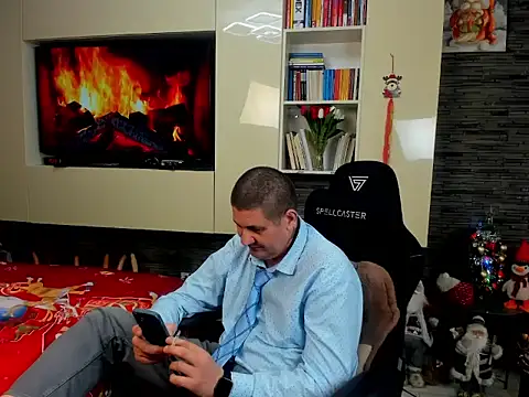 Snapshot of SpartacusDaddy48 chatting on January 18, 2026, 10:57 pm SpartacusDaddy48 online show from January 18, 2026, 10:57 pm