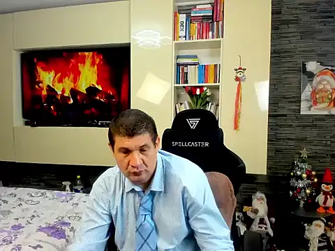 Snapshot of SpartacusDaddy48 chatting on February 11, 2026, 4:40 pm SpartacusDaddy48 online show from February 11, 2026, 4:40 pm