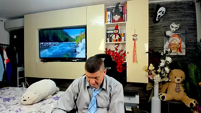 SpartacusDaddy48 online show from March 31, 2026, 6:37 am