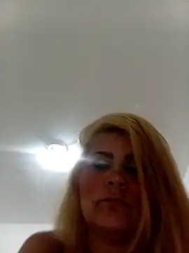 Snapshot of flavinhasensual chatting on October 28, 2025, 6:18 pm flavinhasensual online show from October 28, 2025, 6:18 pm