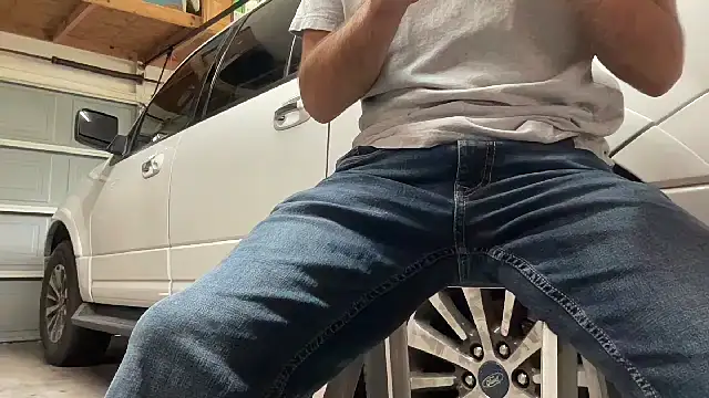 Snapshot of HorneyCowboy154 chatting on September 13, 2025, 4:51 pm HorneyCowboy154 online show from September 13, 2025, 4:51 pm