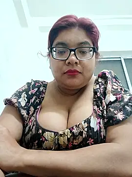 Elie couple143 online show from January 14, 2026, 8:01 pm