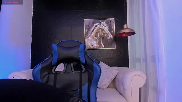 Snapshot of Maximo_Wolff chatting on October 9, 2025, 8:09 pm Maximo Wolff online show from October 9, 2025, 8:09 pm