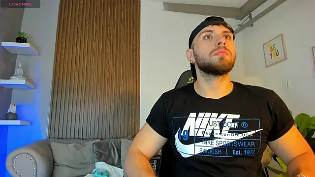 Snapshot of Maximo_Wolff chatting on September 28, 2025, 9:11 pm Maximo Wolff online show from September 28, 2025, 9:11 pm