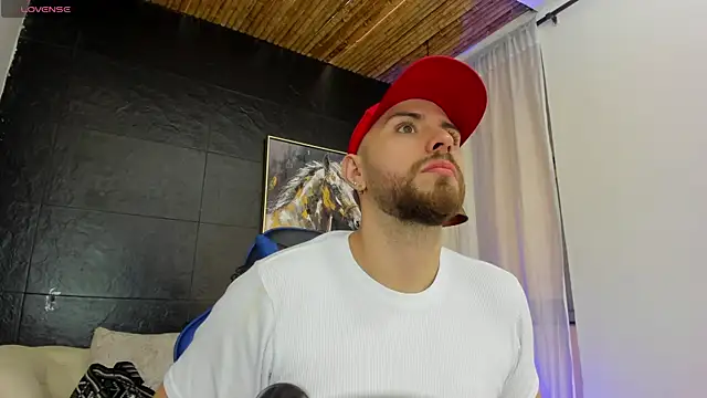 Snapshot of Maximo_Wolff chatting on October 28, 2025, 7:57 pm Maximo Wolff online show from October 28, 2025, 7:57 pm