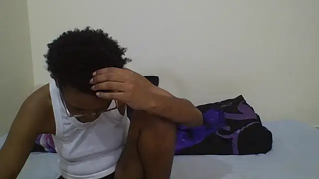 Miss-Hennessy online show from October 4, 2025, 8:21 pm