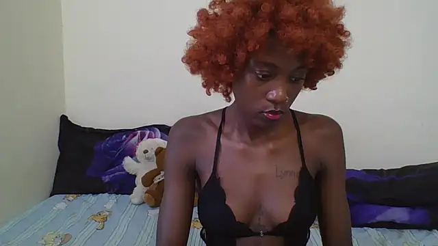 Miss-Hennessy online show from September 14, 2025, 2:39 pm