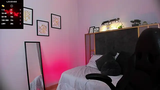 Azurra amatto2 online show from March 5, 2026, 8:49 pm