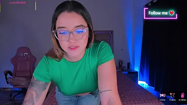 lunaarose online show from February 18, 2026, 3:37 am