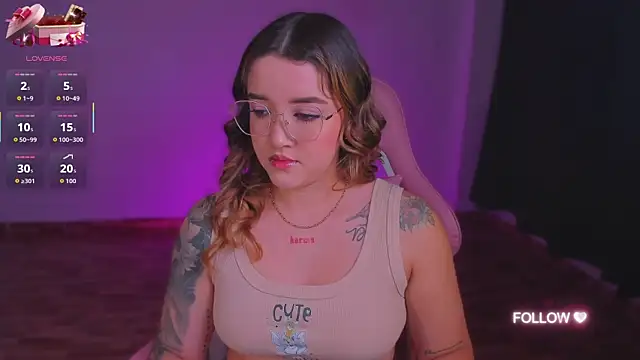 lunaarose online show from September 23, 2025, 4:30 am