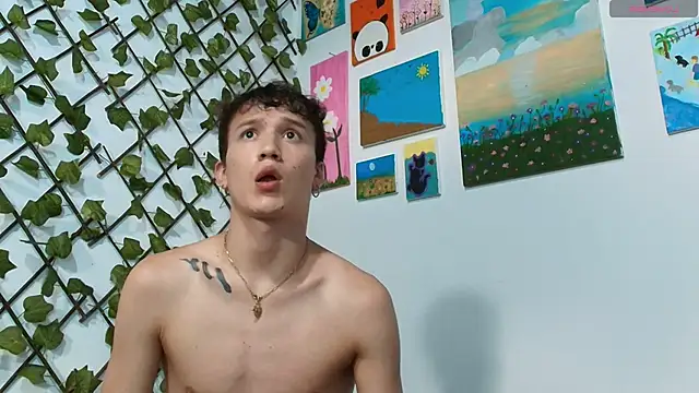 Snapshot of Patrick_phoenix chatting on September 17, 2025, 6:32 pm Patrick phoenix online show from September 17, 2025, 6:32 pm