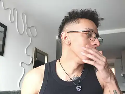 Vbenz28 online show from March 14, 2026, 9:32 pm