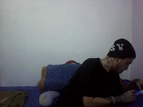 Amorrochyz online show from October 4, 2025, 7:21 am