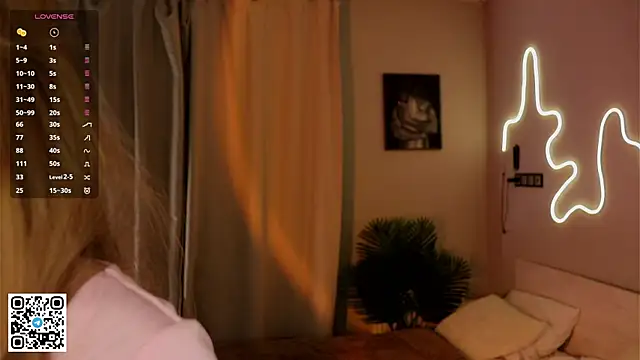 BeatrixCharton online show from October 18, 2025, 6:10 pm