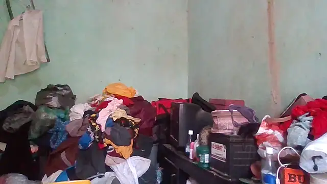 Snapshot of Nicky52 chatting on October 6, 2025, 8:15 am Nicky52 online show from October 6, 2025, 8:15 am