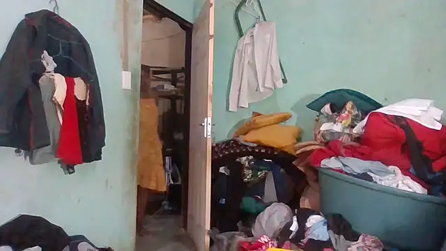 Snapshot of Nicky52 chatting on October 24, 2025, 3:33 pm Nicky52 online show from October 24, 2025, 3:33 pm