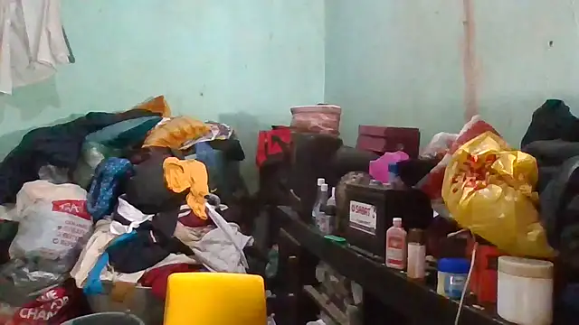 Snapshot of Nicky52 chatting on October 4, 2025, 5:58 pm Nicky52 online show from October 4, 2025, 5:58 pm