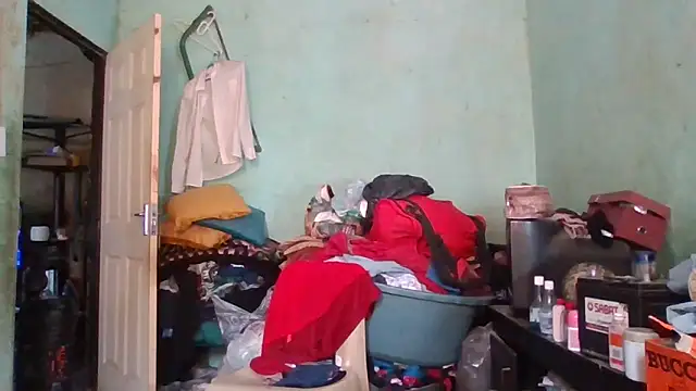 Snapshot of Nicky52 chatting on October 31, 2025, 6:10 am Nicky52 online show from October 31, 2025, 6:10 am