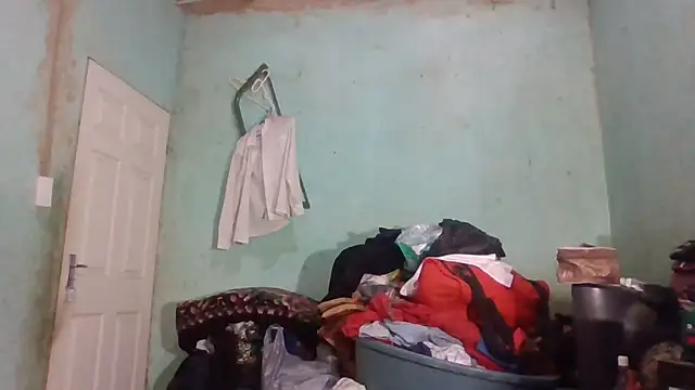 Snapshot of Nicky52 chatting on October 27, 2025, 4:24 am Nicky52 online show from October 27, 2025, 4:24 am