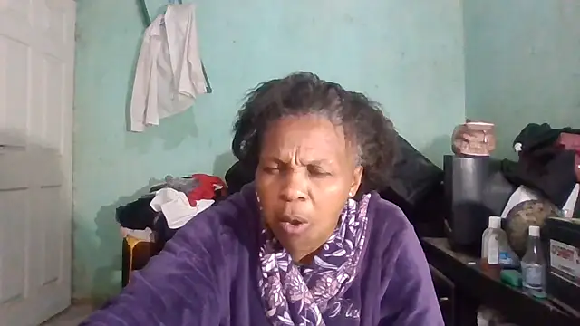 Snapshot of Nicky52 chatting on September 15, 2025, 4:24 am Nicky52 online show from September 15, 2025, 4:24 am